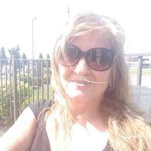 Meet your Posher, Fatima